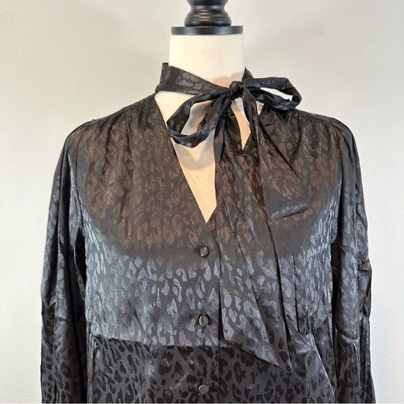 NWT Six/Fifty Black Leopard Print Button Down Blouse Tie Neck S - Picture 2 of 9